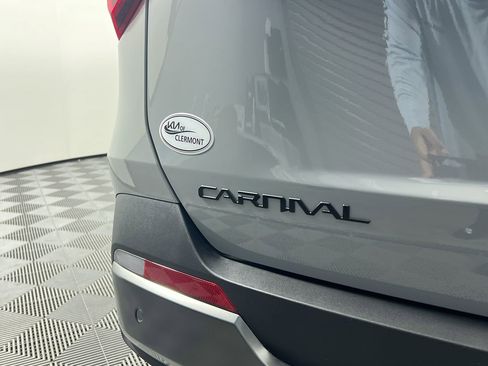 New 2026 Kia Carnival SX Prestige FWD image 5