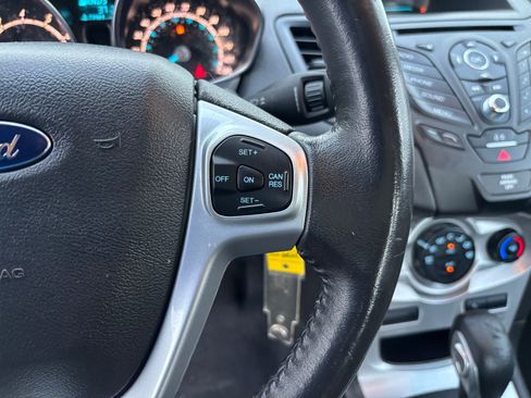 Used 2015 Ford Fiesta SE image 18