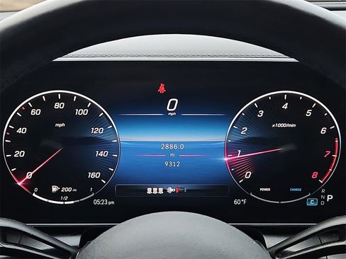 Used 2024 Mercedes-Benz GLC 300 4MATIC image 29