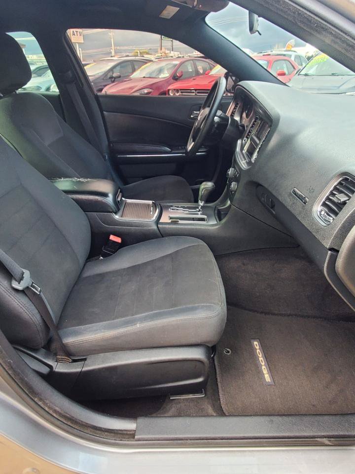 Used 2011 Dodge Charger SE RWD image 13