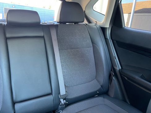 Used 2025 Kia Seltos S image 36