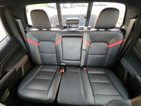 Used 2024 Chevrolet Colorado Z71 w/ Z71 Convenience Package 2 image 26