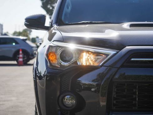Used 2024 Toyota 4Runner TRD Off-Road Premium w/ Moonroof Package AWD/4WD image 10