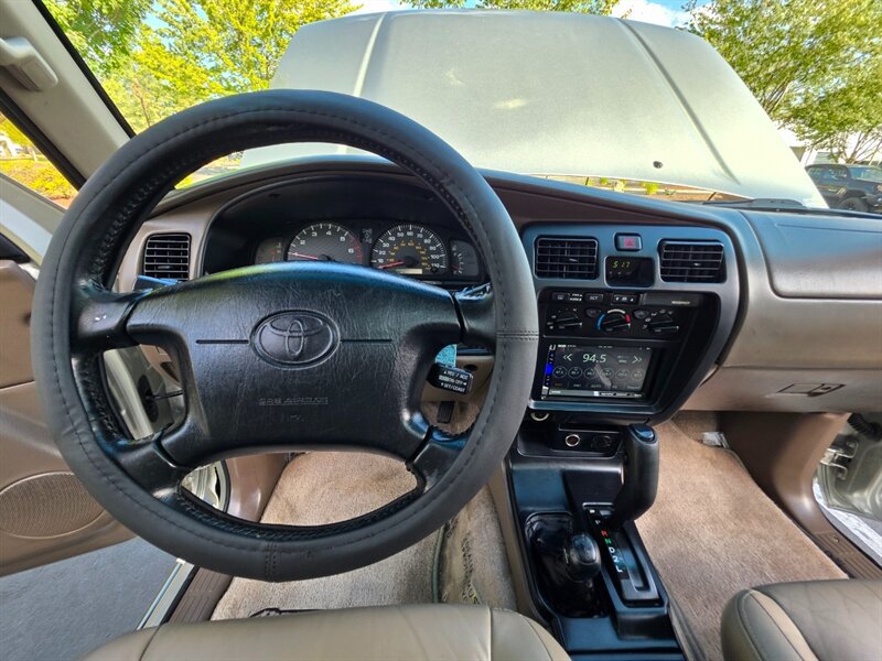 Used 2002 Toyota 4Runner SR5 AWD/4WD image 35