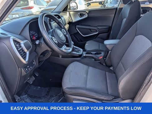 Used 2022 Kia Soul LX w/ Technology Package image 18