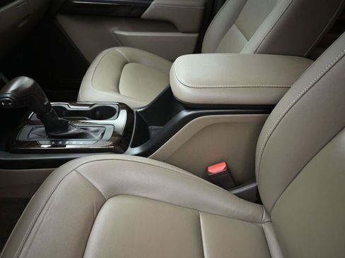 Used 2018 GMC Canyon SLT w/ Driver Alert Package image 21