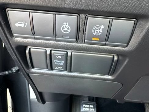 Certified 2024 Nissan Armada Platinum w/ Captain's Chairs Package AWD/4WD image 43