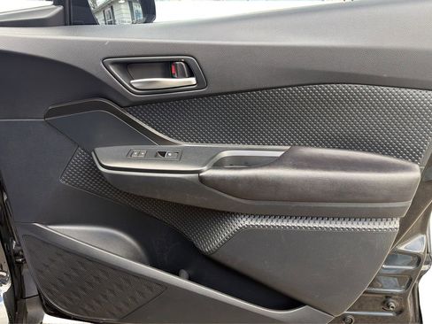 Used 2018 Toyota C-HR XLE image 20