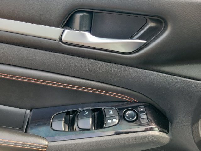 Used 2023 Nissan Altima 2.5 SR FWD image 18