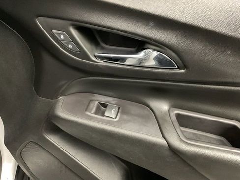 Used 2019 Chevrolet Equinox LT image 23