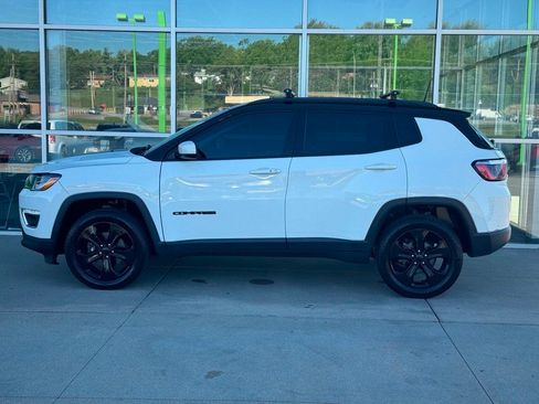 Used 2018 Jeep Compass Latitude w/ Popular Equipment Group AWD/4WD image 8
