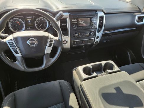 Certified 2017 Nissan Titan SV image 2
