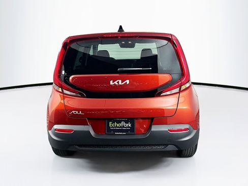 Used 2022 Kia Soul LX w/ Technology Package FWD image 7