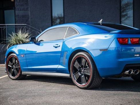 Used 2013 Chevrolet Camaro SS w/ Hot Wheels Special Edition image 57