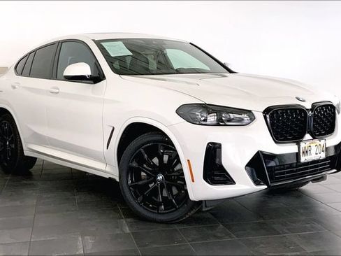 Used 2023 BMW X4 xDrive30i w/ M Sport Package AWD/4WD image 2