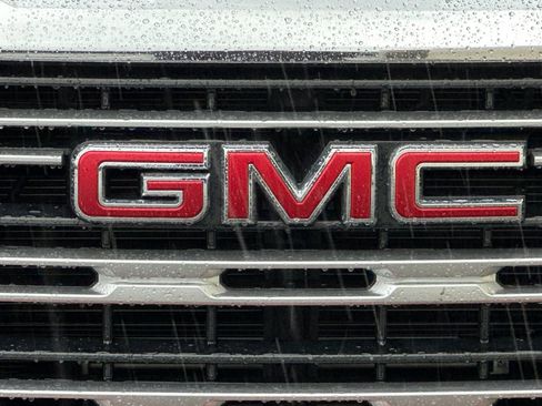 Certified 2022 GMC Sierra 1500 SLE image 36