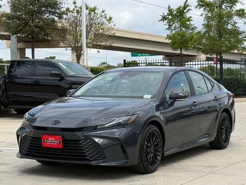 Used 2026 Toyota Camry LE FWD image 8