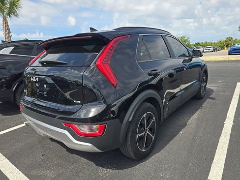 Certified 2024 Kia Niro EX FWD image 16