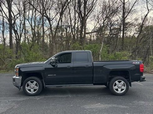 Used 2015 Chevrolet Silverado 2500 LT w/ Z71 Package, Off-Road image 10