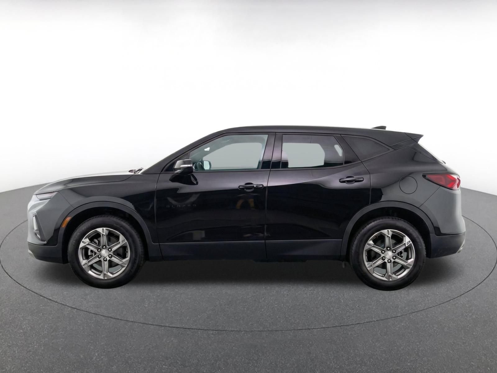 Used 2026 Chevrolet Blazer LT FWD image 4