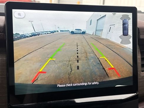 Used 2023 Ford Expedition Limited image 10