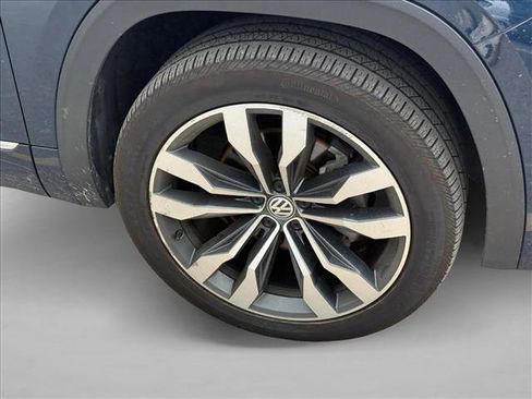 Used 2021 Volkswagen Atlas SEL R-Line FWD image 4