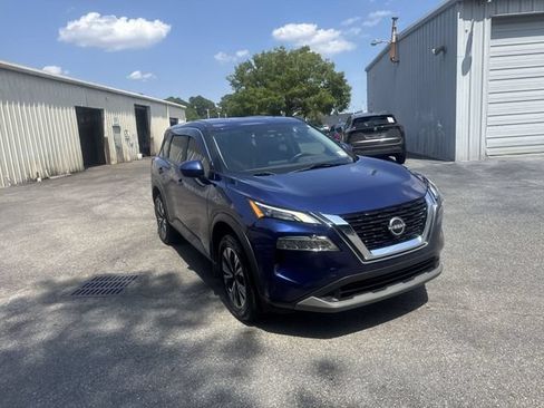 Used 2023 Nissan Rogue SV FWD image 3