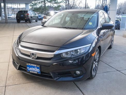 Used 2017 Honda Civic EX-T image 3