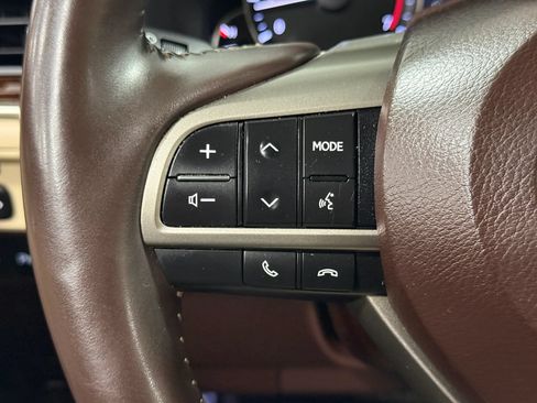 Used 2016 Lexus ES 350 w/ Premium Package w/Wood Trim FWD image 25