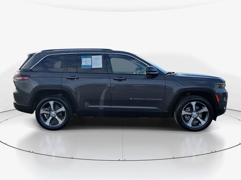 Used 2022 Jeep Grand Cherokee Limited 4xe w/ Luxury Tech Group II image 3
