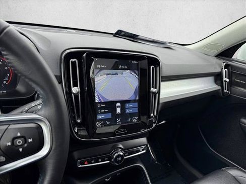 Used 2019 Volvo XC40 T5 Momentum AWD/4WD image 15