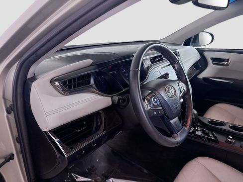 Used 2017 Toyota Avalon XLE image 23