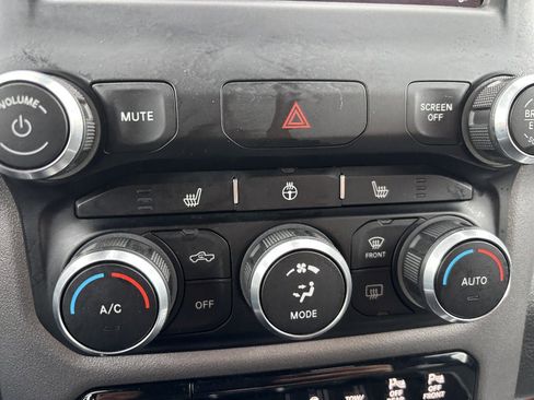 Used 2021 RAM 1500 Big Horn AWD/4WD image 15