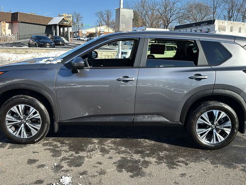 Certified 2023 Nissan Rogue SV image 4