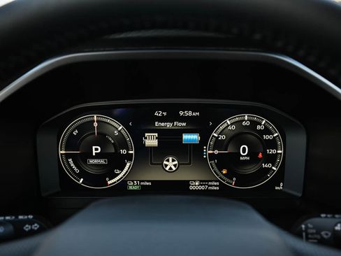 New 2025 Mitsubishi Outlander SE image 23