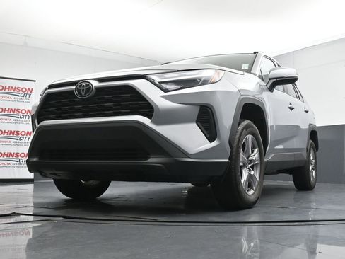 Used 2024 Toyota RAV4 XLE FWD image 34