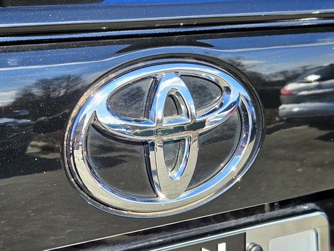 Used 2024 Toyota RAV4 XLE Premium image 14