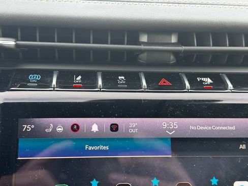 Certified 2023 Jeep Grand Cherokee Overland image 36