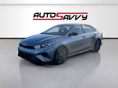 Used 2023 Kia Forte GT-Line w/ GT-Line Premium Package image 3
