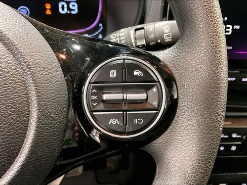 Used 2023 Kia Soul S image 24