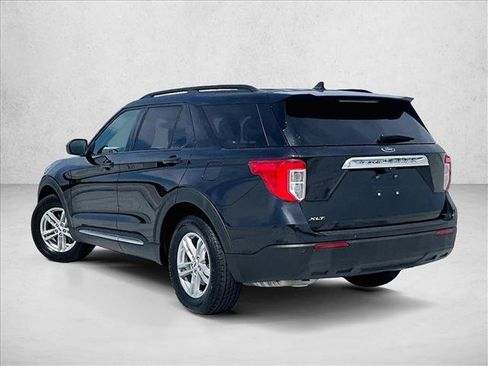 Used 2024 Ford Explorer XLT RWD image 13
