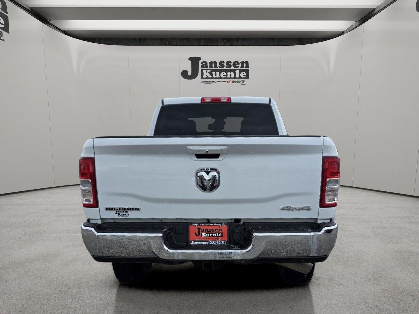 Used 2022 RAM 2500 Big Horn AWD/4WD image 3