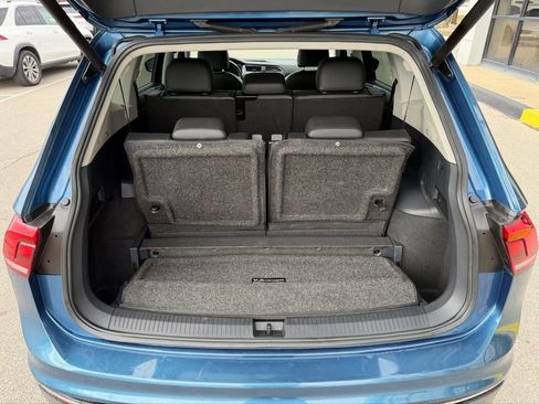Used 2018 Volkswagen Tiguan SEL Premium image 19