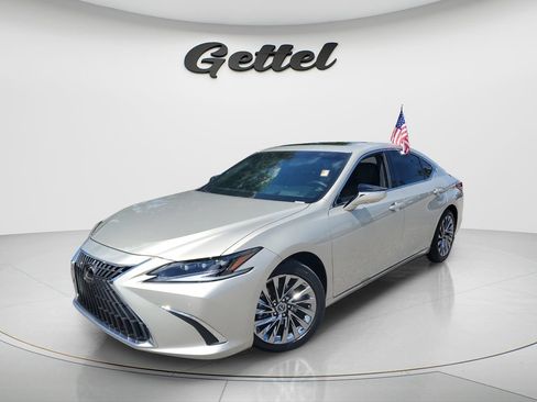 Used 2024 Lexus ES 300h Ultra Luxury w/ Accessory Package (Z2) FWD image 1