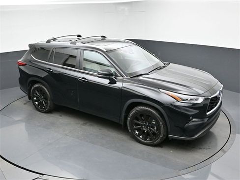 Used 2023 Toyota Highlander Bronze Edition image 42