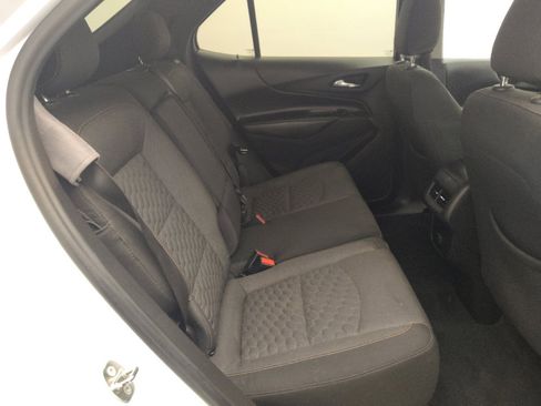 Used 2018 Chevrolet Equinox LT image 19