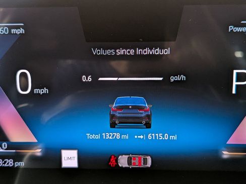 Used 2025 BMW 330i xDrive Sedan w/ Convenience Package image 28