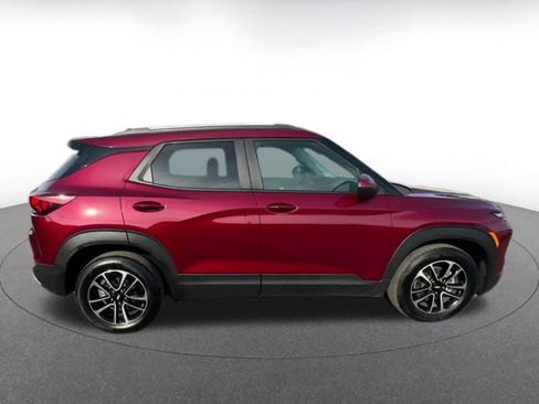 Used 2025 Chevrolet TrailBlazer LT image 16