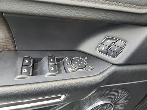 Used 2018 Ford Expedition Limited image 32