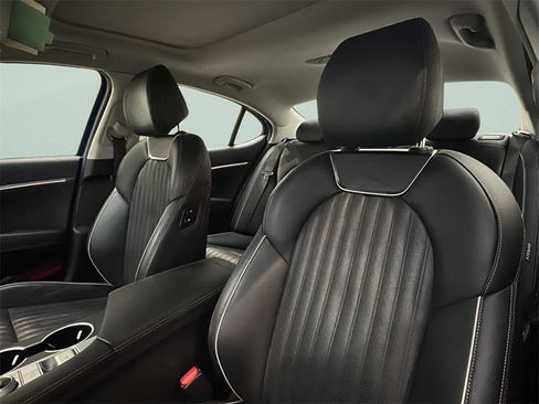 Used 2021 Genesis G70 2.0T w/ Elite Package image 6